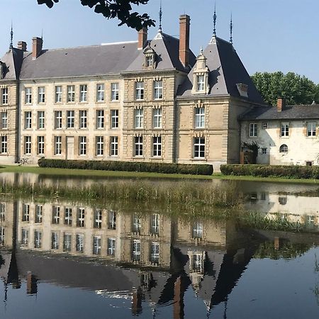 Chateau De Vitry-La-Ville Екстер'єр фото