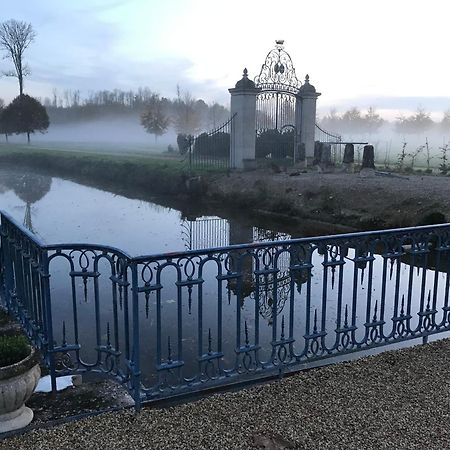 Chateau De Vitry-La-Ville Екстер'єр фото