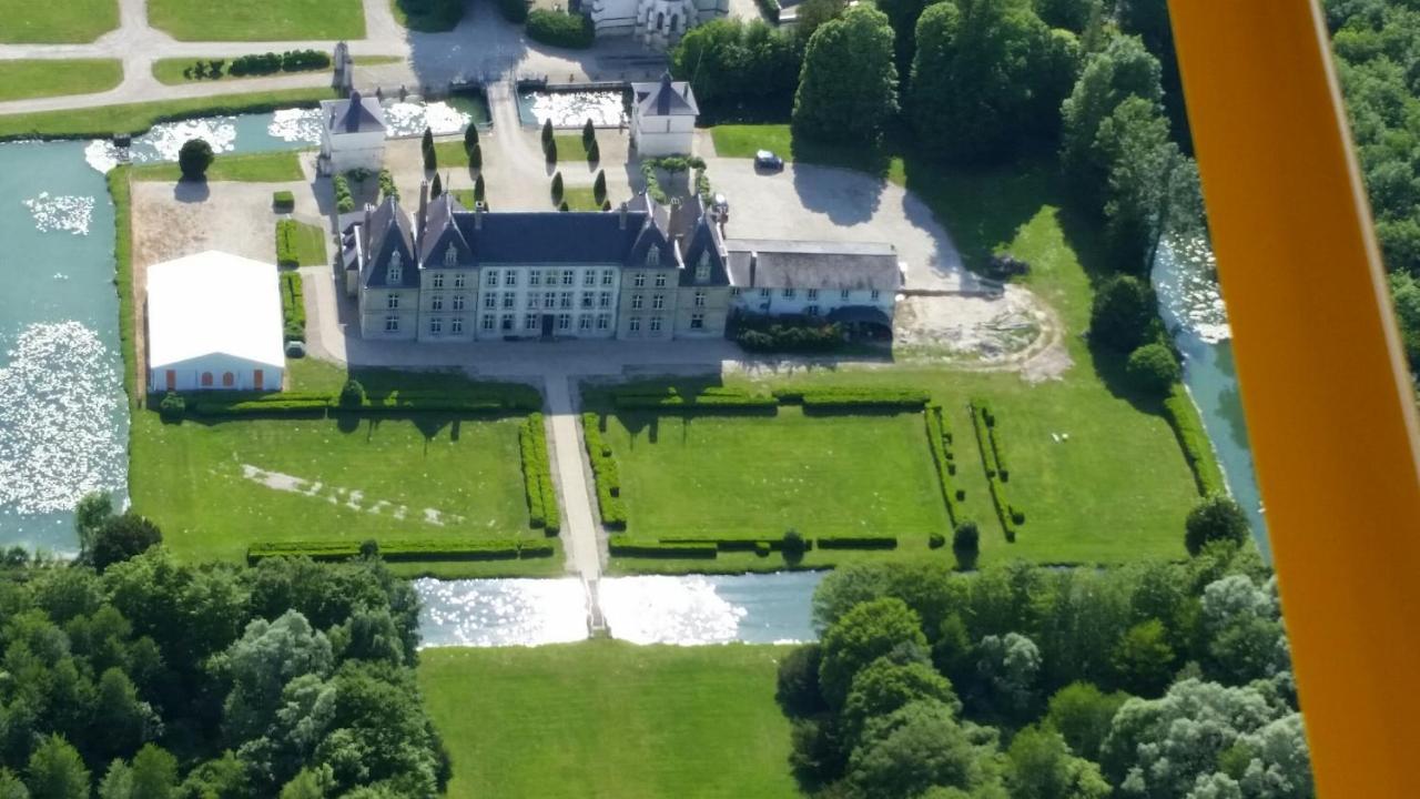 Chateau De Vitry-La-Ville Екстер'єр фото