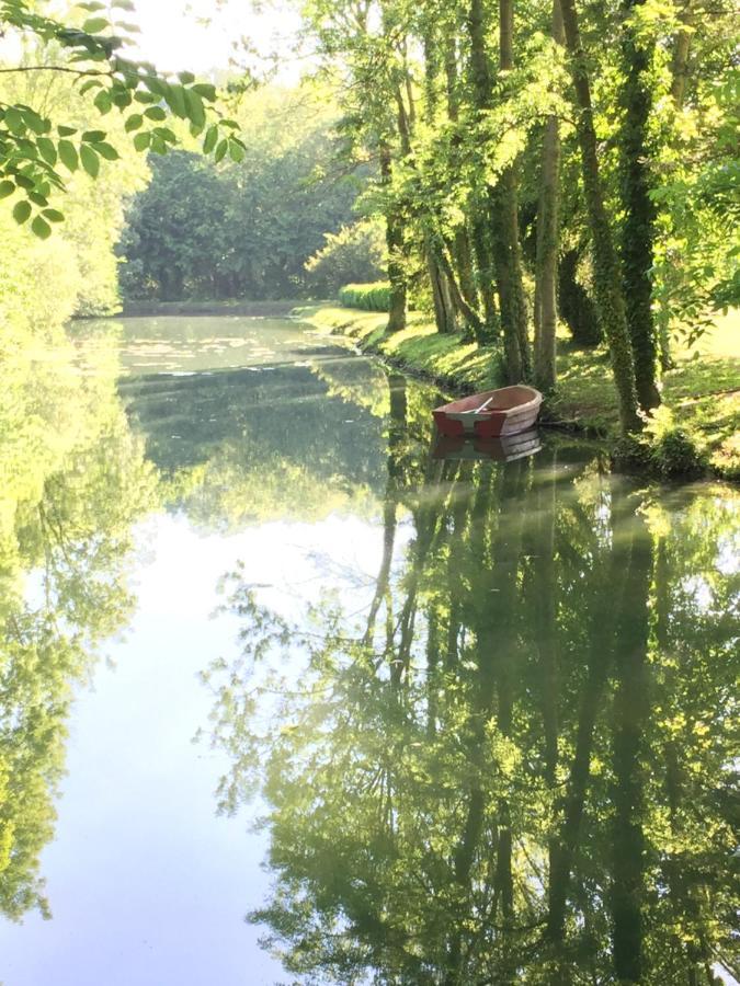 Chateau De Vitry-La-Ville Екстер'єр фото