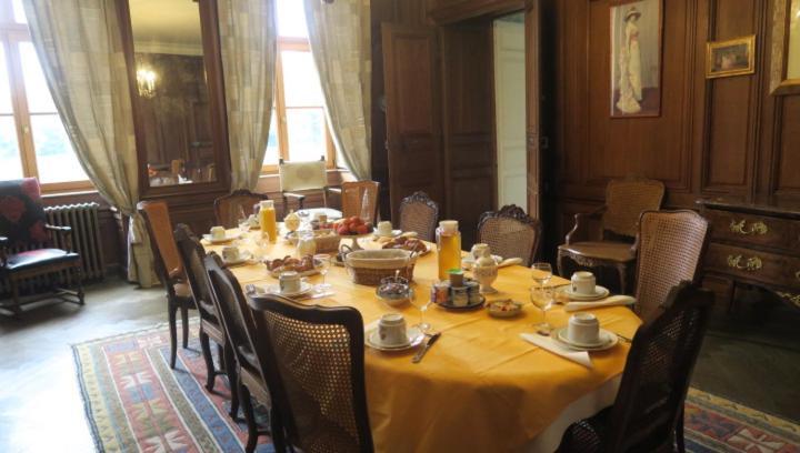 Chateau De Vitry-La-Ville Екстер'єр фото